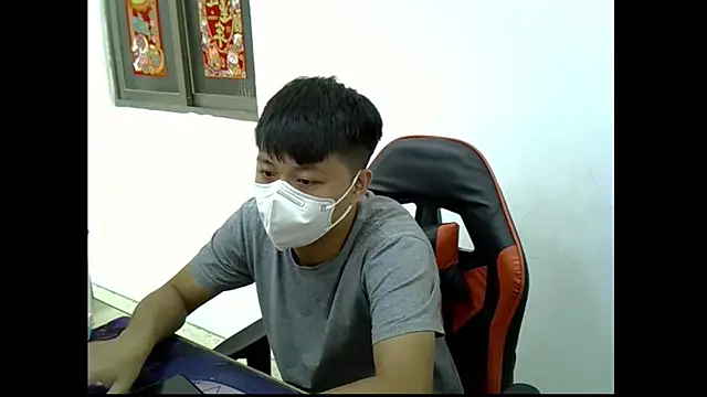 zhu000000 online show from October 1, 2025, 5:24 am