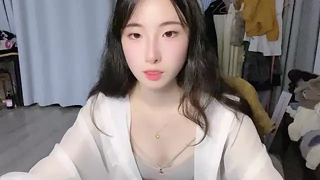 Freya7777 online show from September 12, 2025, 3:45 pm