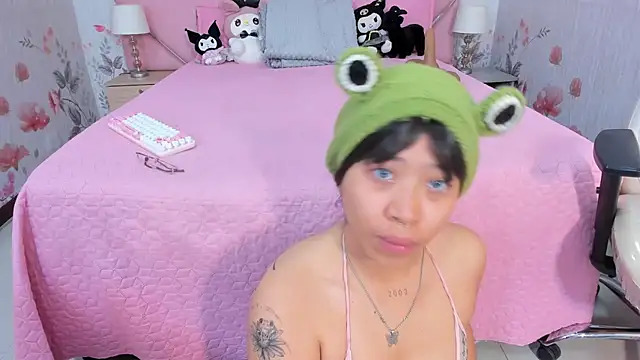 SafiroAgataaa online show from November 20, 2025, 3:18 am