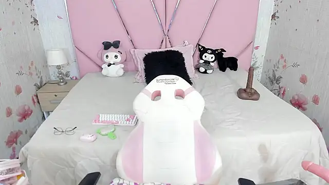 SafiroAgataaa online show from March 29, 2026, 2:44 am