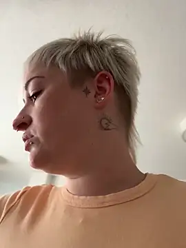 Rozendefotz online show from October 6, 2025, 7:17 am