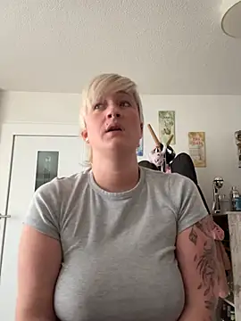 Rozendefotz online show from February 19, 2026, 3:08 pm