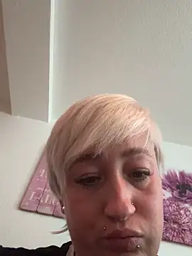 Rozendefotz online show from April 11, 2026, 5:39 pm