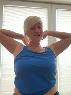 Snapshot of Rozendefotz chatting on July 26, 2026, 5:31 pm Rozendefotz online show from July 26, 2026, 5:31 pm
