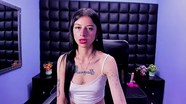 Dulce Miaa  online show from October 27, 2025, 3:27 pm