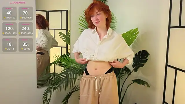 Snapshot of JuanaFriesz chatting on September 10, 2025, 9:20 am JuanaFriesz online show from September 10, 2025, 9:20 am