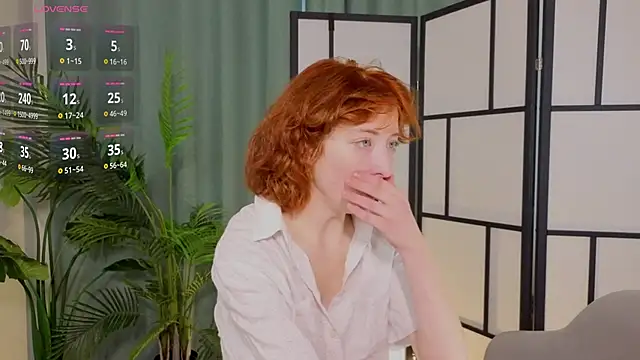 Snapshot of JuanaFriesz chatting on September 20, 2025, 7:09 am JuanaFriesz online show from September 20, 2025, 7:09 am