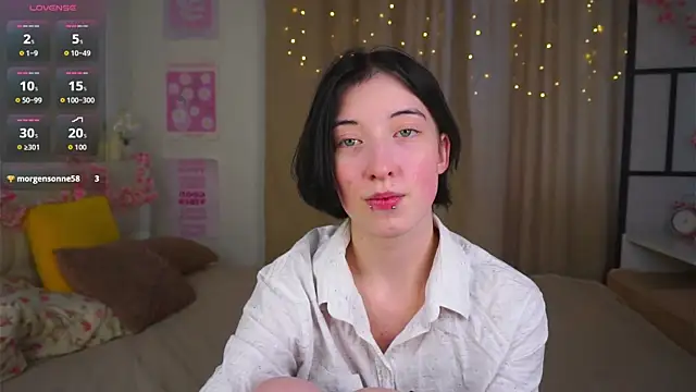 Snapshot of JuanaFriesz chatting on February 25, 2026, 9:19 am JuanaFriesz online show from February 25, 2026, 9:19 am