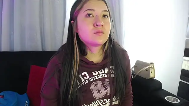 Snapshot of Annie_A_ chatting on September 23, 2025, 8:34 pm Annie A online show from September 23, 2025, 8:34 pm
