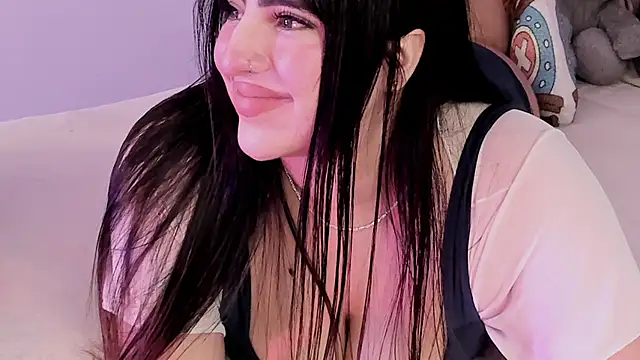 Camila Matinez  online show from October 17, 2025, 12:01 am