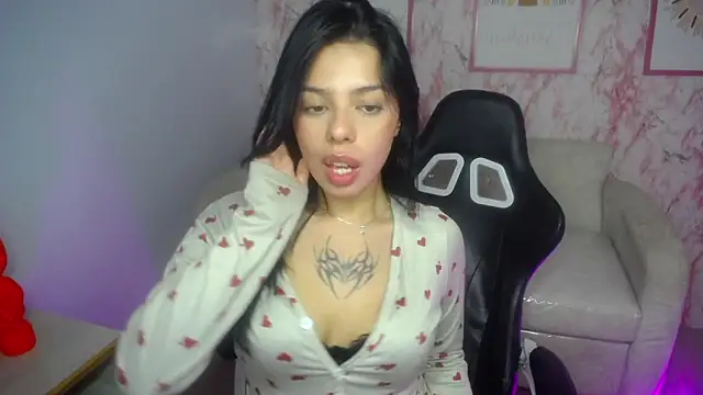 Snapshot of Channel_Garcia_ch1 chatting on April 19, 2026, 6:21 pm Channel Garcia ch1 online show from April 19, 2026, 6:21 pm