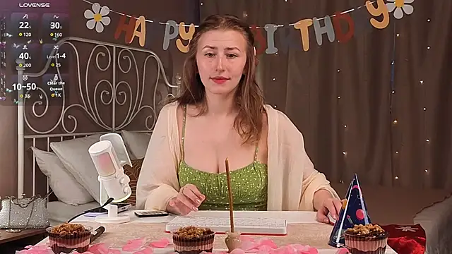 VesperaCeleste online show from October 19, 2025, 5:41 am