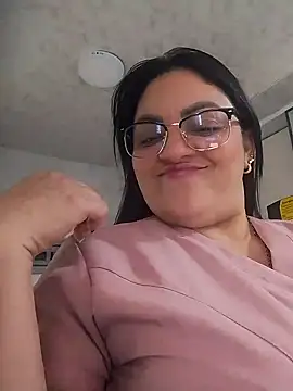 tiffany Johnson1 online show from September 18, 2025, 5:37 pm