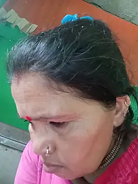 Manavi x online show from May 15, 2026, 6:53 am