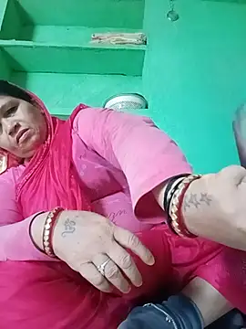 Manavi x online show from June 3, 2026, 1:52 am