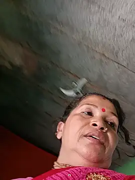 Manavi x online show from June 8, 2026, 8:37 am