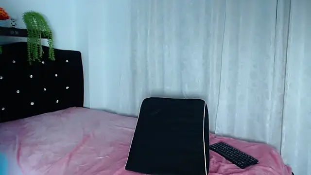 gabie rosse online show from April 9, 2026, 6:19 am