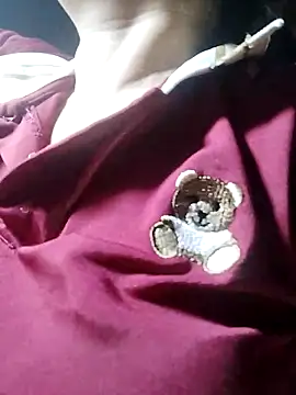 Lyly nuce online show from November 10, 2025, 12:48 pm