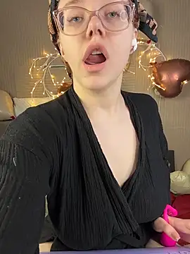 PollyVinice online show from February 18, 2026, 12:45 pm