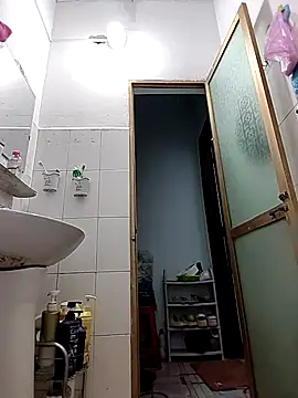 simsim-00 online show from December 17, 2025, 7:42 pm