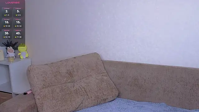 miacuteeee online show from September 13, 2025, 5:13 pm