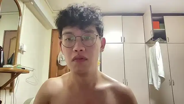 Passionatetwink2 online show from September 20, 2025, 4:52 pm