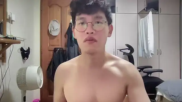 Passionatetwink2 online show from October 2, 2025, 10:00 am