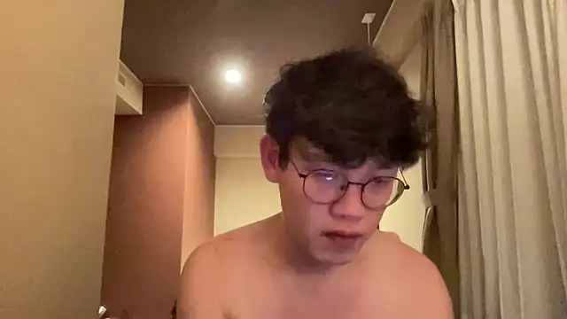 Passionatetwink2 online show from December 20, 2025, 1:51 pm