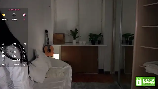 DelphaDivenere online show from September 22, 2025, 6:10 pm