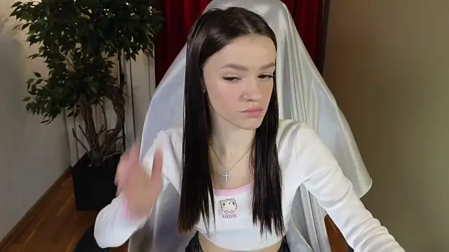 E l i z e  online show from November 12, 2025, 5:30 am