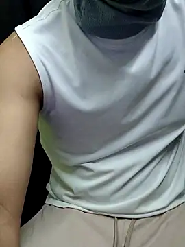 chocolate alone online show from November 4, 2025, 7:07 am