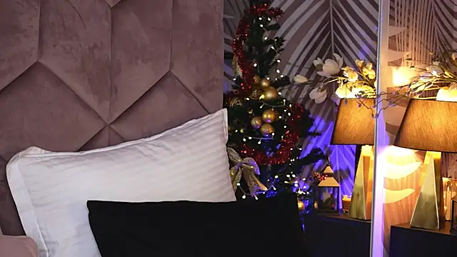 EvaRhea online show from December 19, 2025, 4:41 am