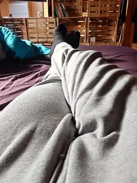 Horny mummy online show from April 18, 2026, 3:49 pm