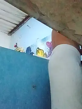 Snapshot of Srsexy18cm chatting on November 12, 2025, 1:50 am Srsexy18cm online show from November 12, 2025, 1:50 am