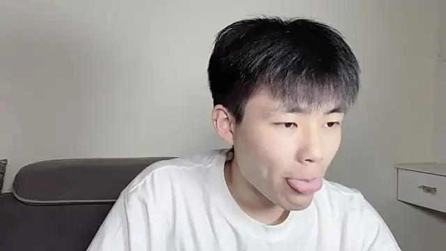 xiaoyang5200 online show from October 31, 2025, 2:29 pm