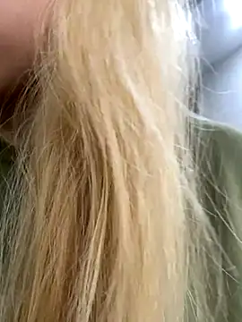 Snapshot of LunaMillie chatting on November 8, 2025, 5:51 am LunaMillie online show from November 8, 2025, 5:51 am