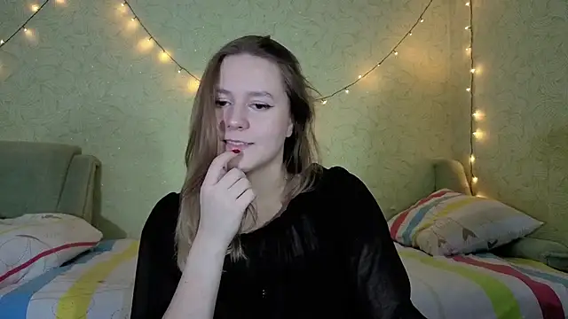 Snapshot of ShyMistery chatting on November 24, 2025, 6:51 pm ShyMistery online show from November 24, 2025, 6:51 pm