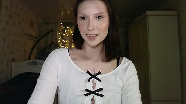 RuxaShade online show from January 17, 2026, 2:11 pm