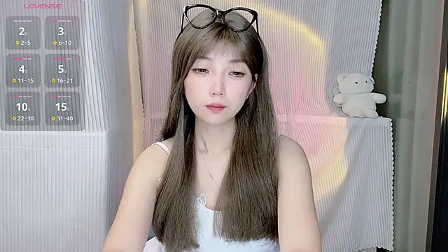 Janisa  PZ online show from October 2, 2025, 3:30 pm