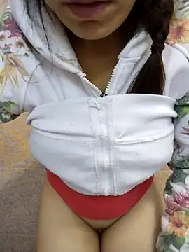 LenaBloomy online show from October 16, 2025, 10:38 am