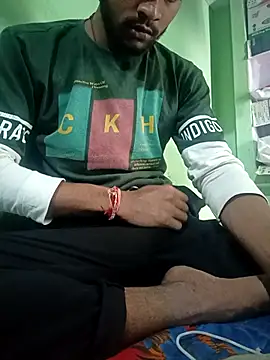 Snapshot of uniquesexyboy5689 chatting on October 25, 2025, 5:48 am uniquesexyboy5689 online show from October 25, 2025, 5:48 am