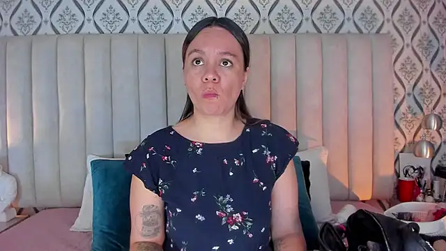 Sky Junne online show from March 28, 2026, 5:45 pm