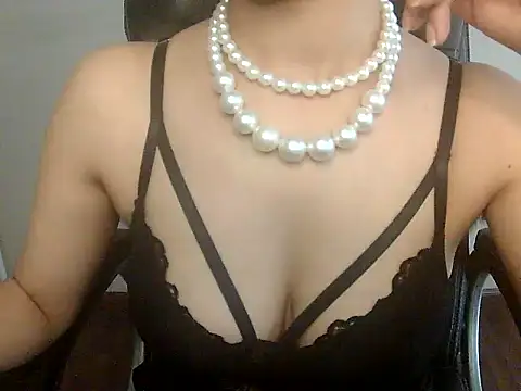 Snapshot of akankshapuri chatting on September 18, 2025, 6:15 am akankshapuri online show from September 18, 2025, 6:15 am