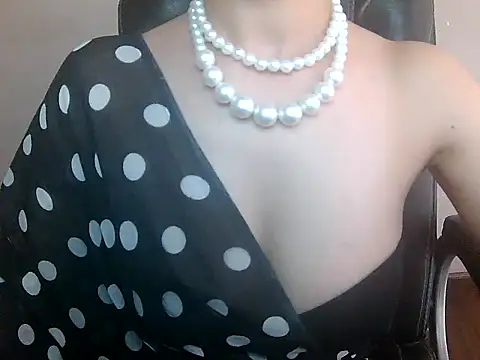 Snapshot of akankshapuri chatting on October 1, 2025, 6:08 am akankshapuri online show from October 1, 2025, 6:08 am