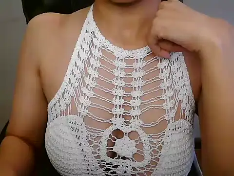 akankshapuri online show from December 1, 2025, 6:51 am