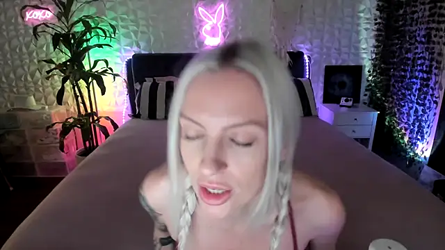 Snapshot of xbbybelle chatting on May 18, 2026, 2:07 am xbbybelle online show from May 18, 2026, 2:07 am