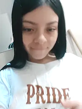 LunaJacobs online show from October 8, 2025, 7:33 pm