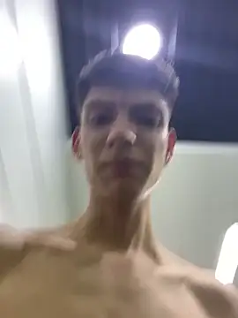 Snapshot of Luck__090 chatting on September 21, 2025, 2:35 am Luck 090 online show from September 21, 2025, 2:35 am