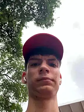 Snapshot of Luck__090 chatting on September 29, 2025, 8:46 pm Luck 090 online show from September 29, 2025, 8:46 pm