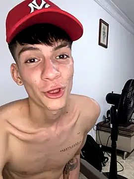 Snapshot of Luck__090 chatting on October 25, 2025, 2:30 am Luck 090 online show from October 25, 2025, 2:30 am